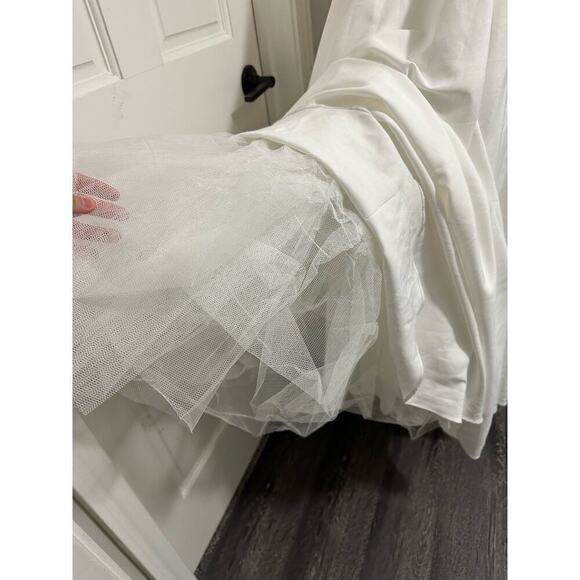 Ieena for‎ Mac Duggal CLASSIC A-LINE V-NECK BALLGOWN - Picture 13 of 16